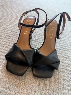 Office London Black Knotted Strap Heels 39 (8.5)